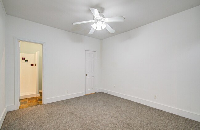 Building Photo - 5419 Gulfton St