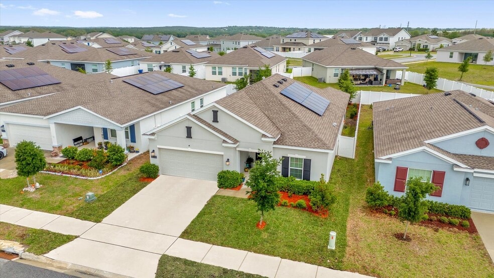 Building Photo - 1820 Church Lake St