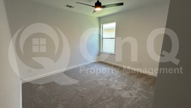 Building Photo - 1028 Aviary Dr