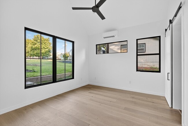 Building Photo - 308 Mountain View