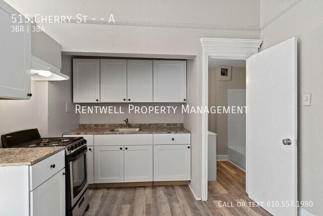 Building Photo - 515 Cherry St