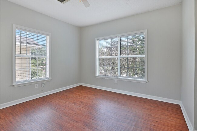 Building Photo - 5007 Polk St