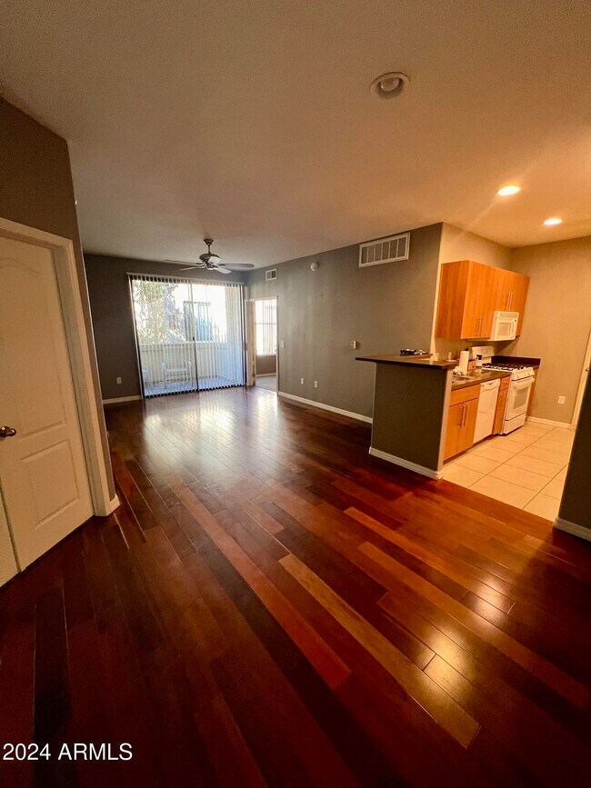 Building Photo - 6900 E Princess Dr