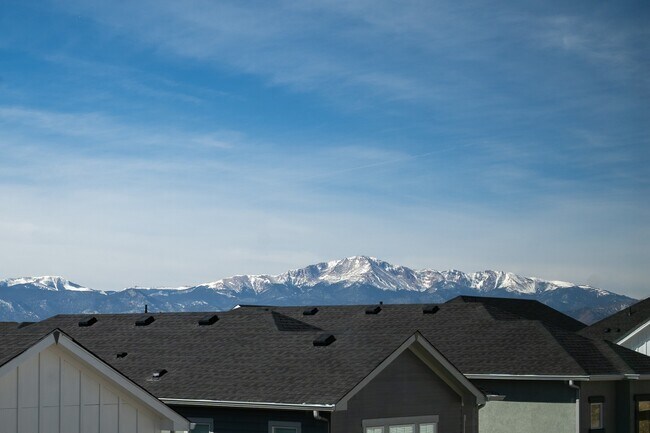 Building Photo - 6335 Laud Pt