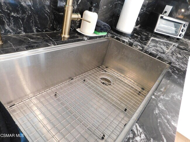 Building Photo - 30024 Quail Run Dr