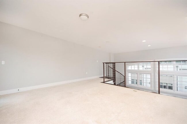 Building Photo - 1300 DeKalb Ave NE