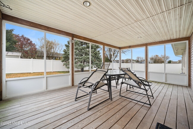 Building Photo - 21 Ford Ave