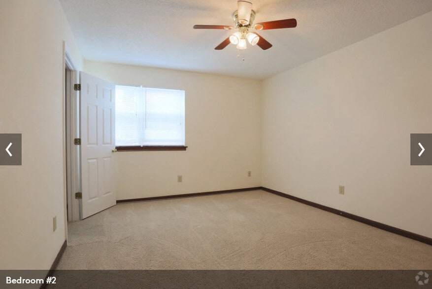 Building Photo - 3710 Santiago Dr