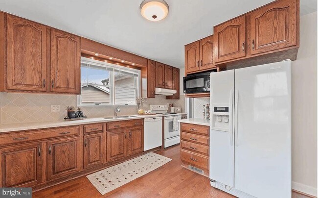 Building Photo - 1406 F St