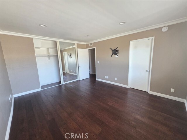 Building Photo - 5256 Lindley Ave