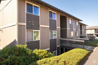 Building Photo - Warner Park Apartments