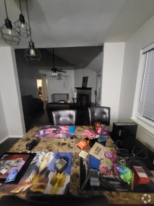 Building Photo - 4804 Thistledown Dr