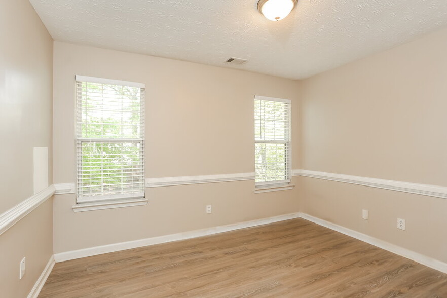 Building Photo - 511 Gables Ct