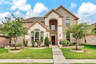 Building Photo - 1807 Drake Dr