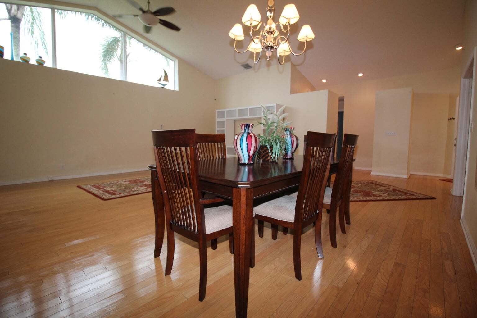 Building Photo - 404 Sabal Palm Ln