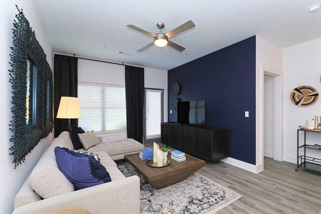 Building Photo - Available Now – Beautiful Apartment for Rent