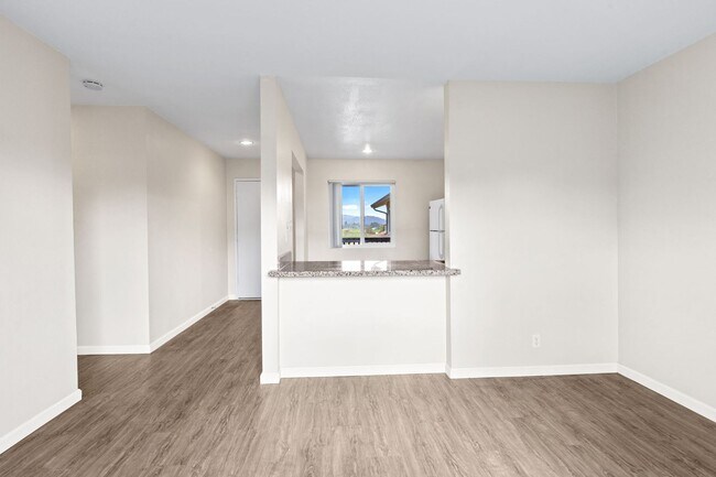 Building Photo - 1356 Monte Vista Ave