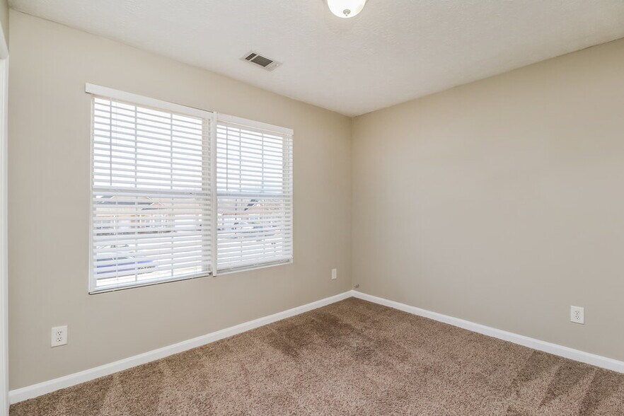 Building Photo - 130 Chandler Fields Dr