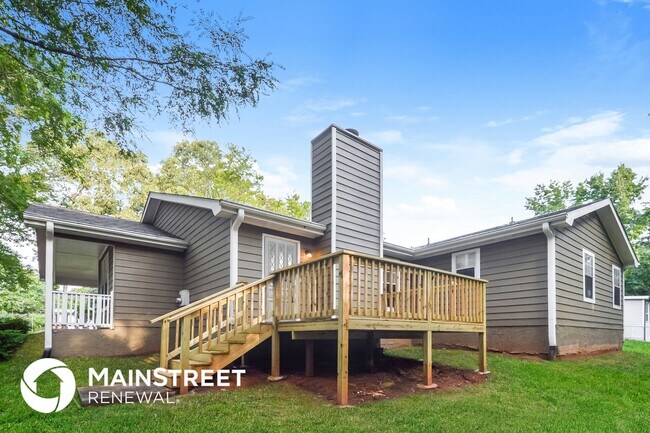 Building Photo - 150 Lazy Hollow Ln