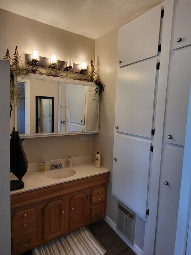 Building Photo - Short to Mid Term Leases - Fully Furnished Doney Park Home, Flexible lease options!