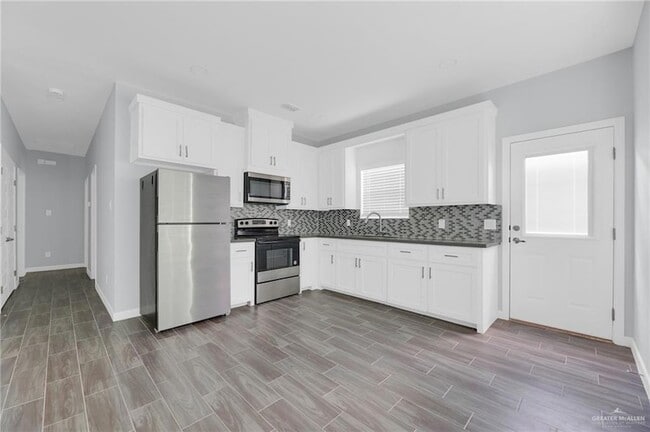 Building Photo - 1405 San Vicente