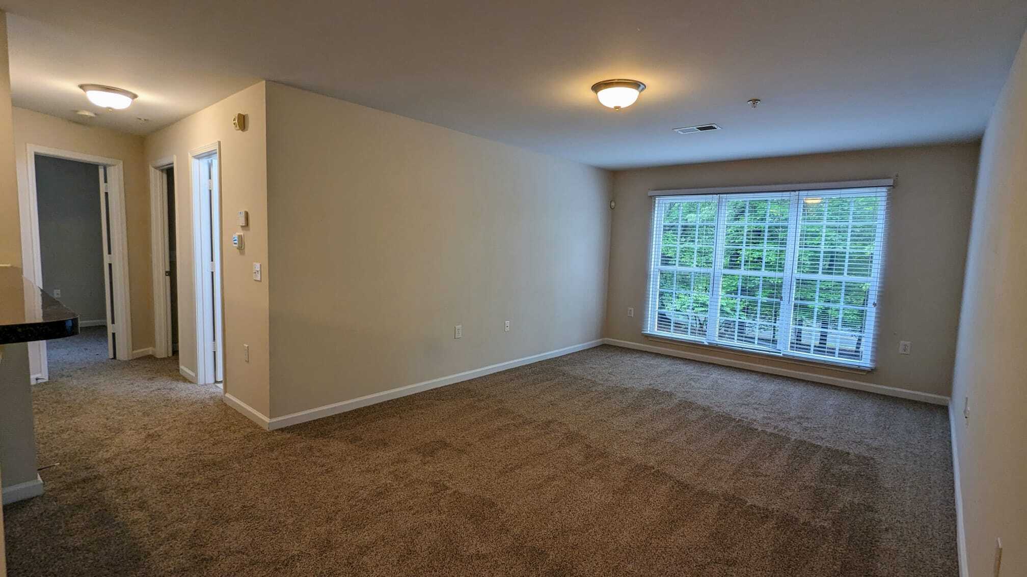 Living area - 3710 Cotswold Ave