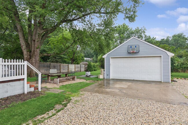 Building Photo - 1350 Brick Kiln Rd