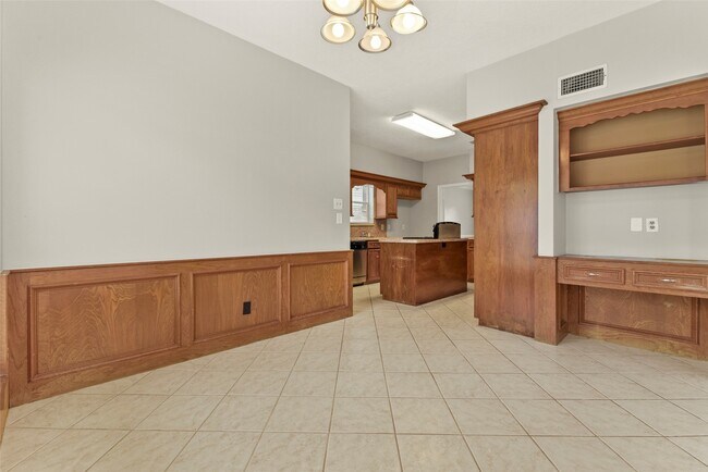 Building Photo - 15014 Lantern Creek Ln