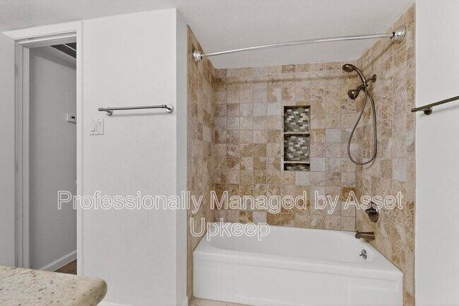 Building Photo - 4800 Northway Dr