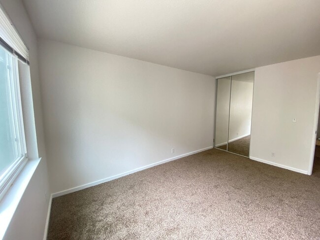 Building Photo - Beautiful Two Bedroom Two Bathroom Condo W/ Balcony & In Unit Laundry!