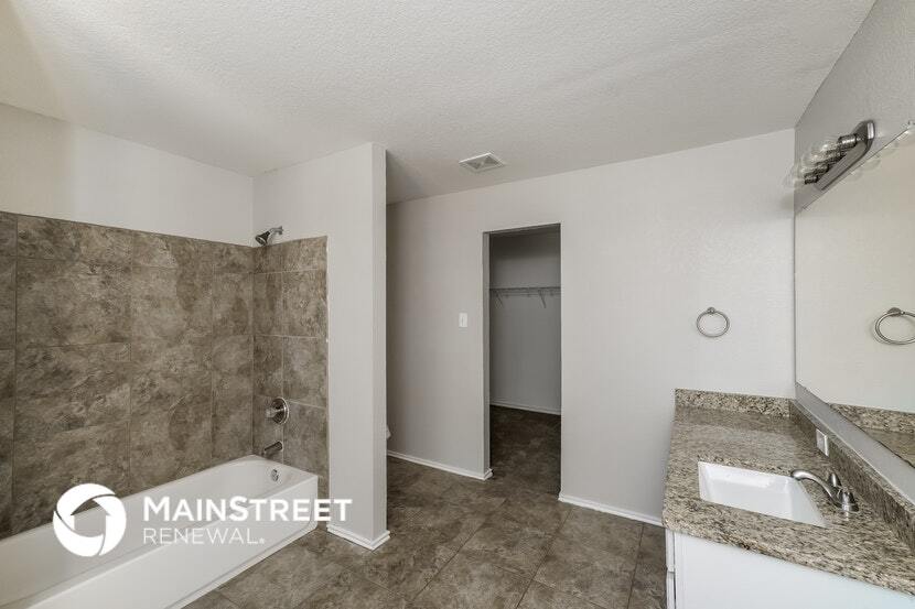 Building Photo - 6210 Lake Superior St