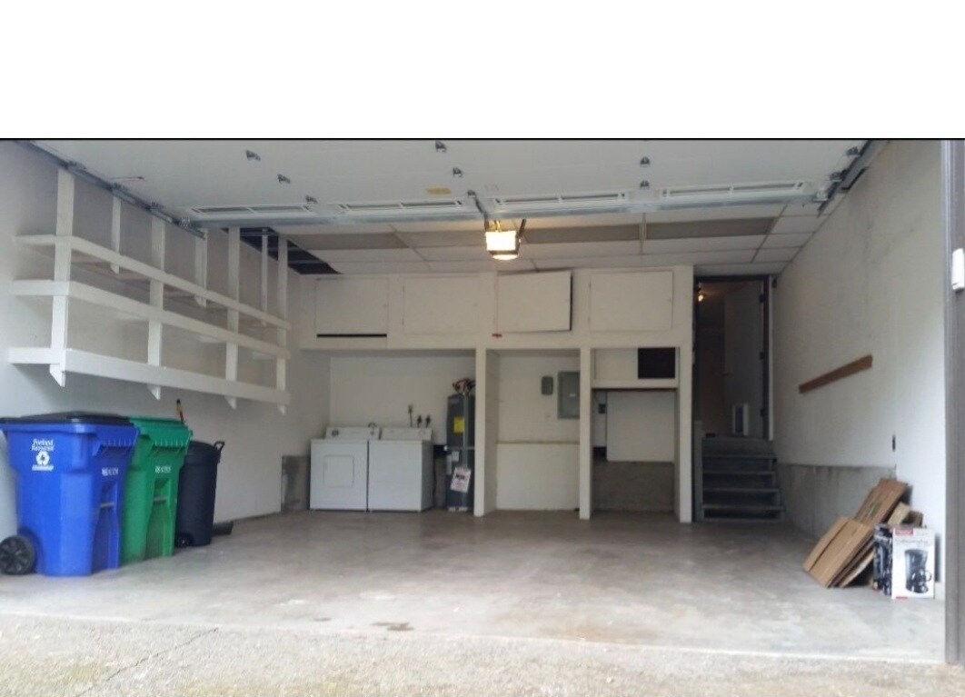 Building Photo - 312 S Nebraska St