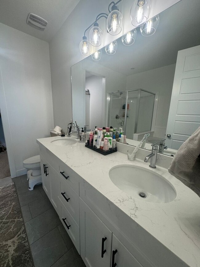Building Photo - 564 Fashion Creek Ct