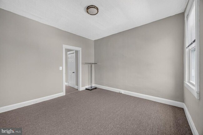 Building Photo - 602 S Macon St.