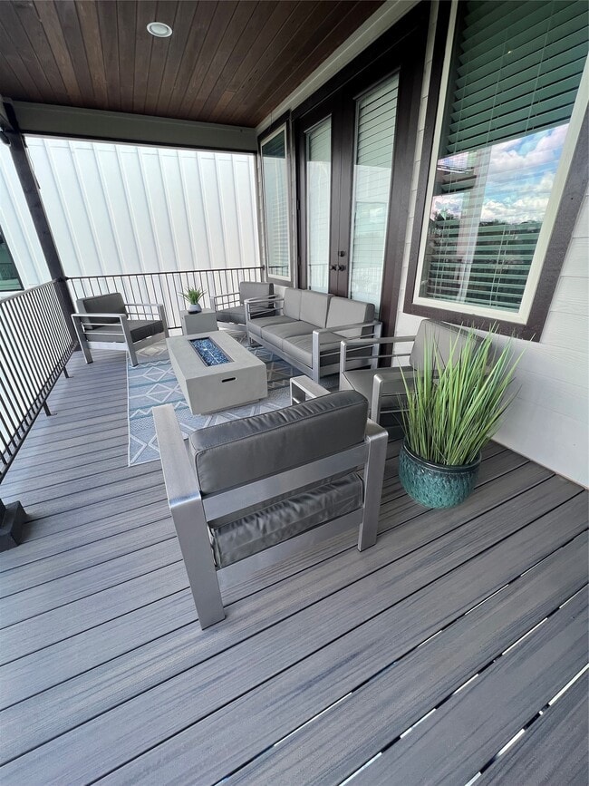 Building Photo - 1180 Rip Jay Cir