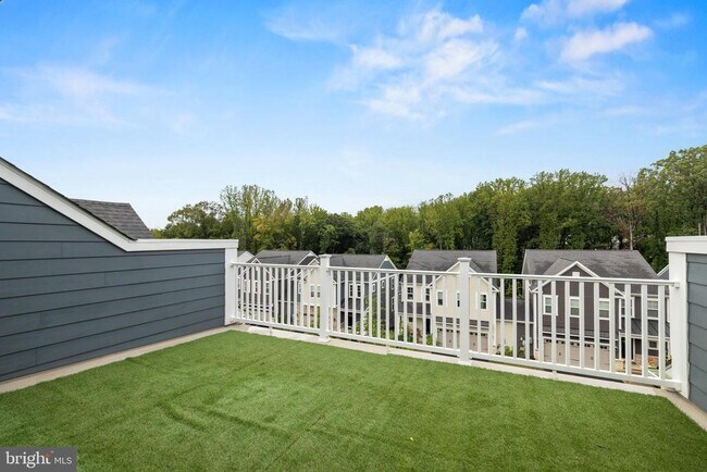 Building Photo - 1548 Meadowlark Glen Rd