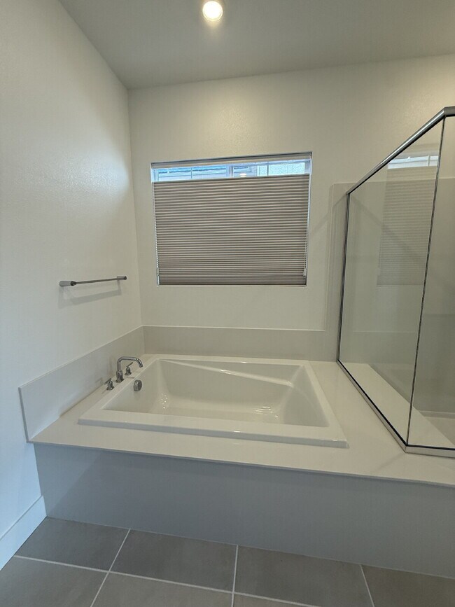 Building Photo - Brand-New 4-Bedroom Single-Story Home with Solar, Stunning Views & Open Floor Plan!