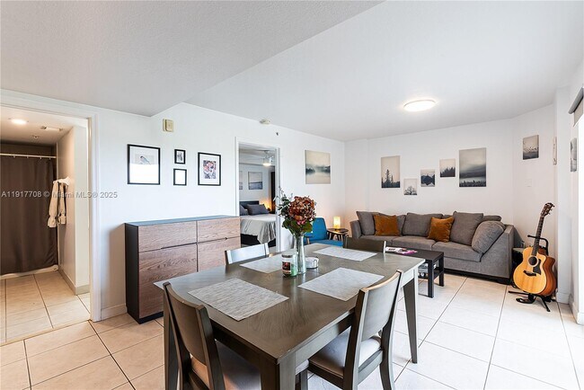 Building Photo - 280 SW 20th Rd