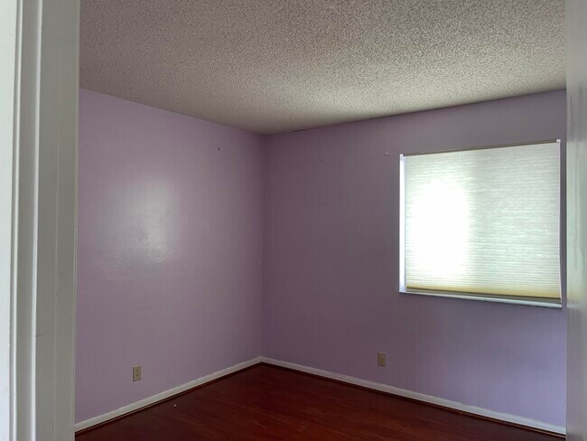 Building Photo - 5941 Strawberry Lakes Cir