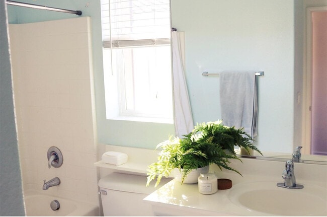 Building Photo - 2744 Crown Ridge Rd