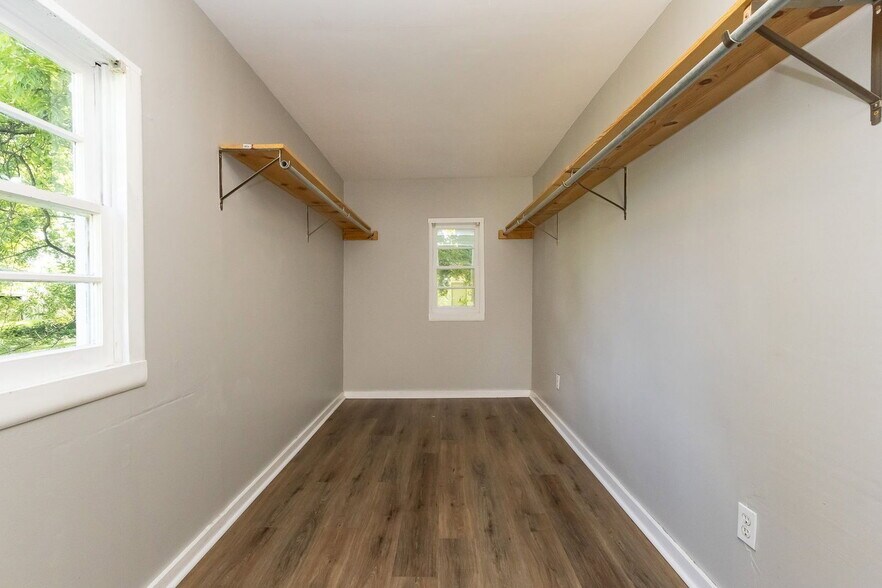 Building Photo - 4028 Highland Ave