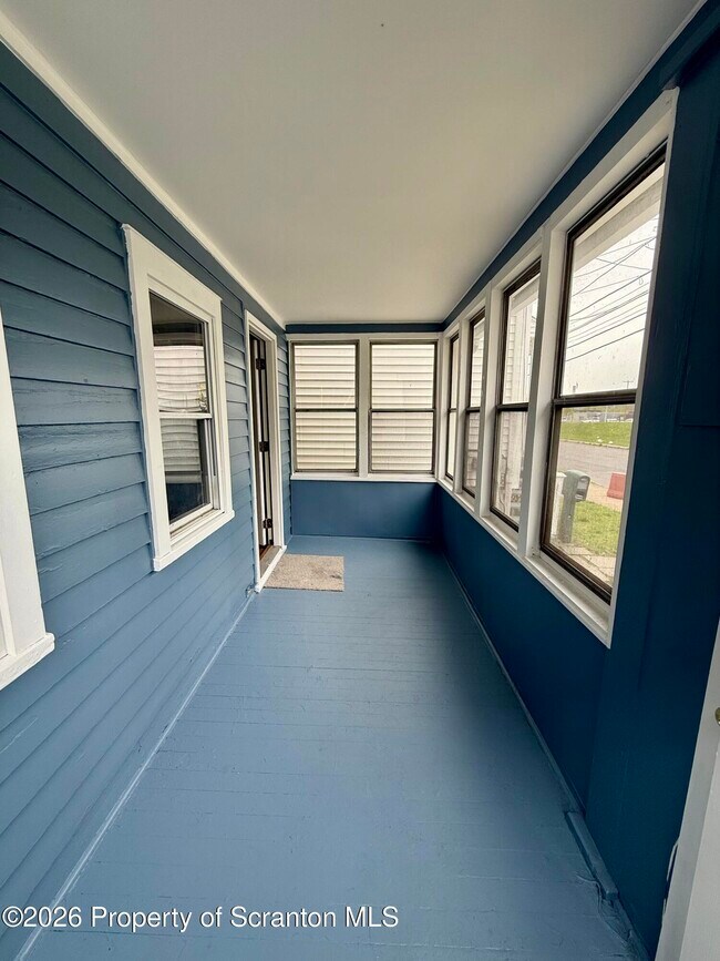 Building Photo - 61 Bowman St