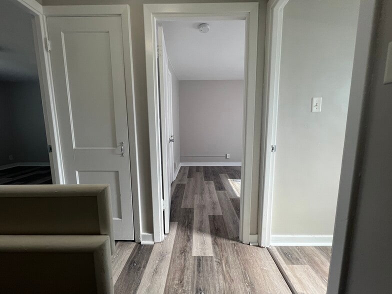 Building Photo - 124 Locust St