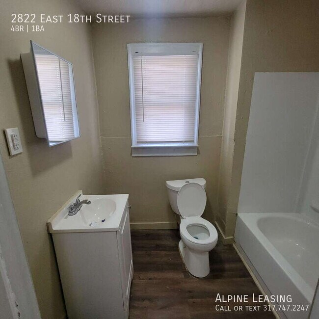 Building Photo - 2822 E 18th St