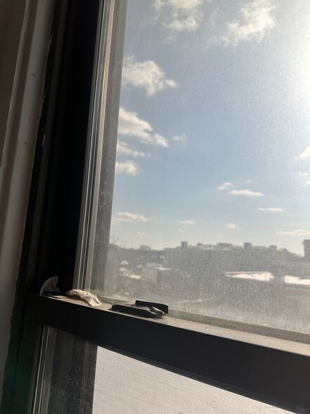 Building Photo - 375 Main St