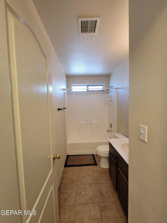 Building Photo - 14267 Pacific Point Dr