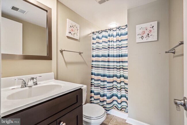 Building Photo - 3116 Wynford Dr