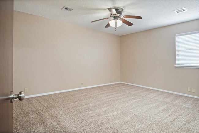 Building Photo - 3621 Wynn Cir
