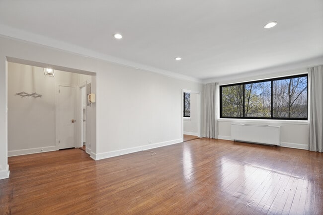 Building Photo - 47 Lafayette Pl