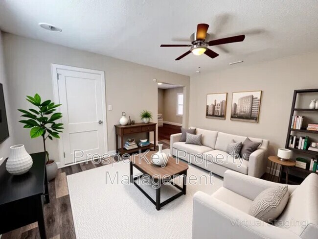 Building Photo - 4617 Rosemont Dr